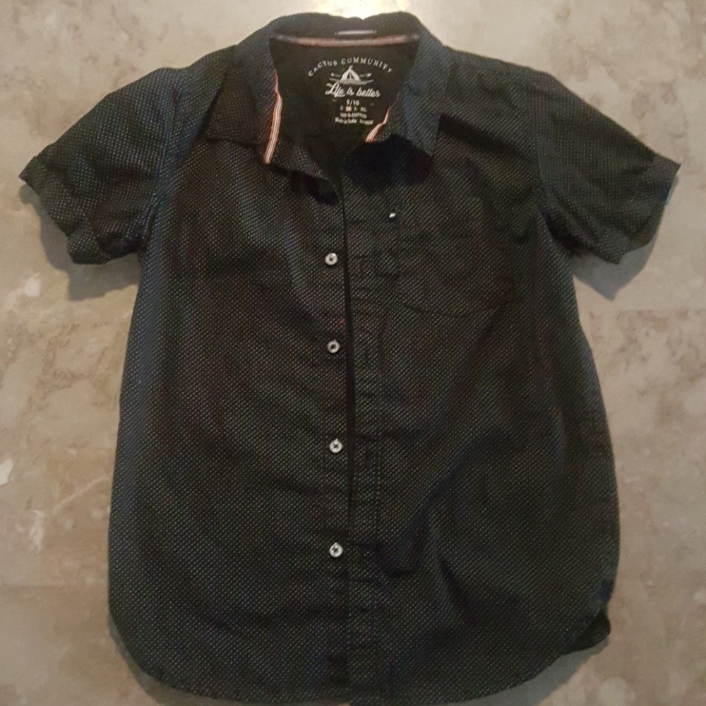 Boy's button down shirt!!
